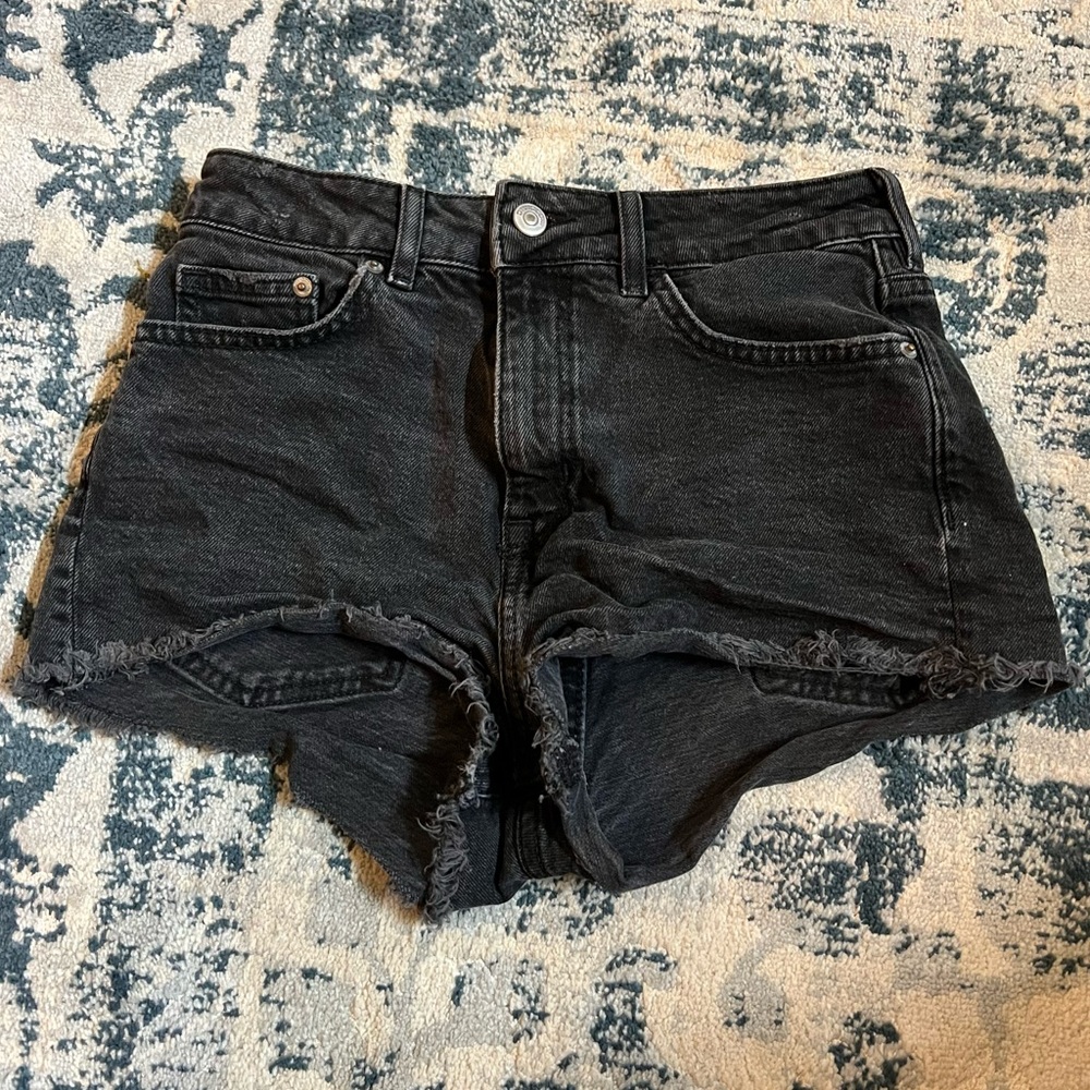 Divided H&M Black Denim High Rise Festival Cutoff Shorts Women’s 4 Faded